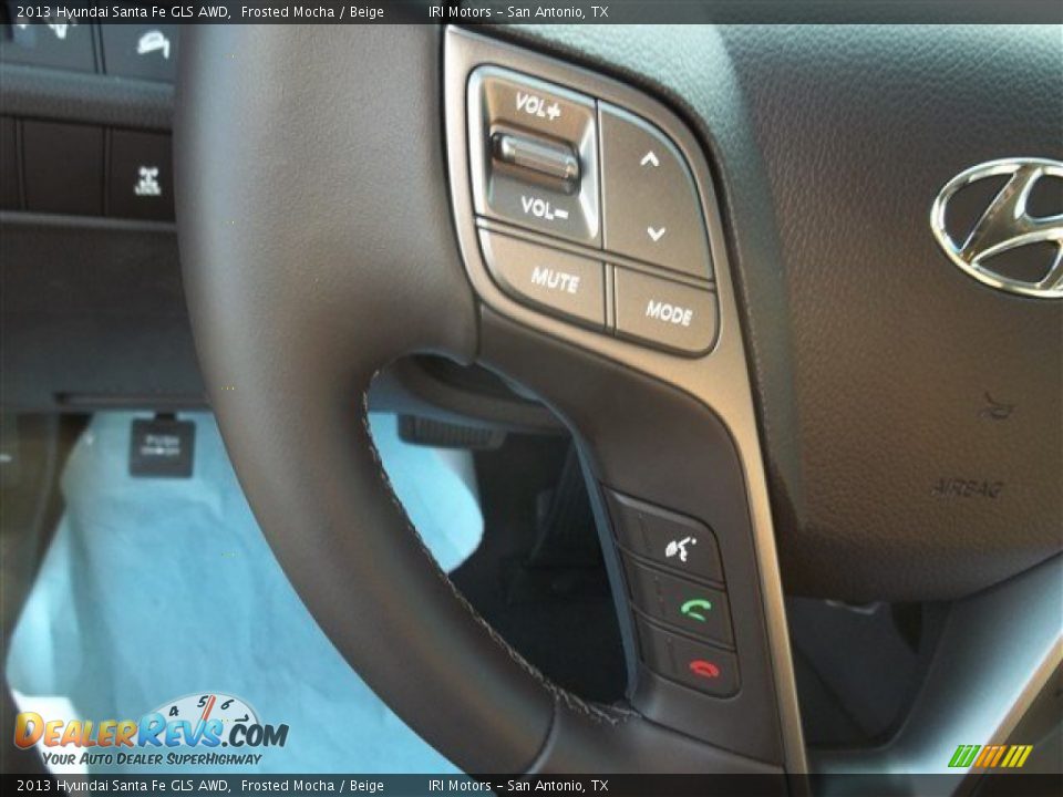 Controls of 2013 Hyundai Santa Fe GLS AWD Photo #32