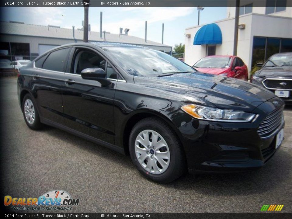 2014 Ford Fusion S Tuxedo Black / Earth Gray Photo #6
