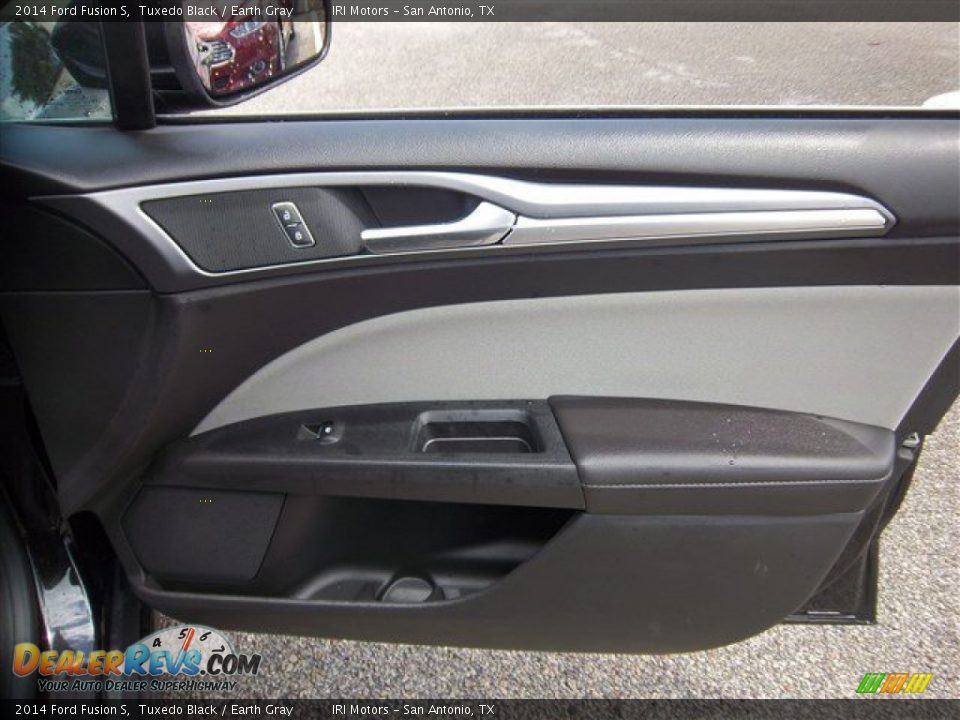 2014 Ford Fusion S Tuxedo Black / Earth Gray Photo #8