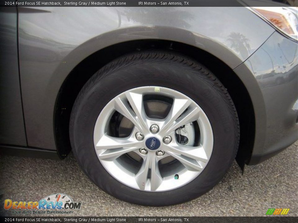 2014 Ford Focus SE Hatchback Sterling Gray / Medium Light Stone Photo #8