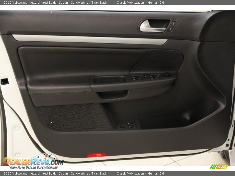 2010 Volkswagen Jetta Limited Edition Sedan Candy White / Titan Black Photo #4