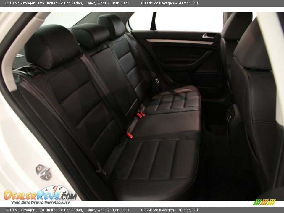 2010 Volkswagen Jetta Limited Edition Sedan Candy White / Titan Black Photo #11