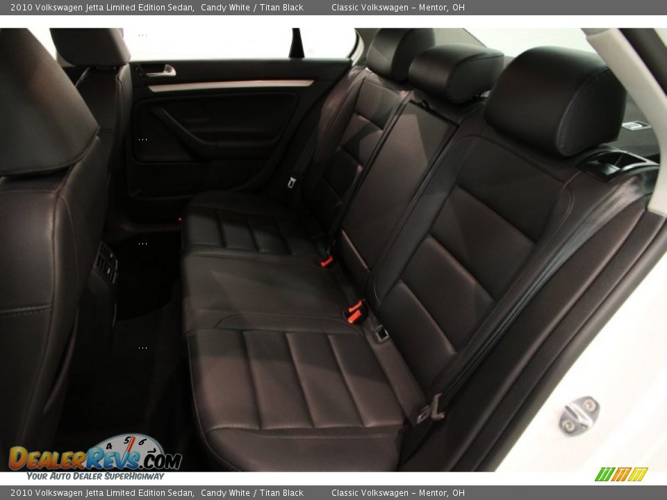 2010 Volkswagen Jetta Limited Edition Sedan Candy White / Titan Black Photo #12