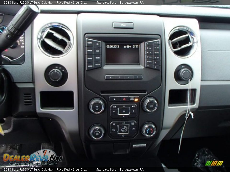 2013 Ford F150 XLT SuperCab 4x4 Race Red / Steel Gray Photo #17