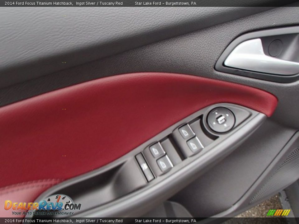 Controls of 2014 Ford Focus Titanium Hatchback Photo #15