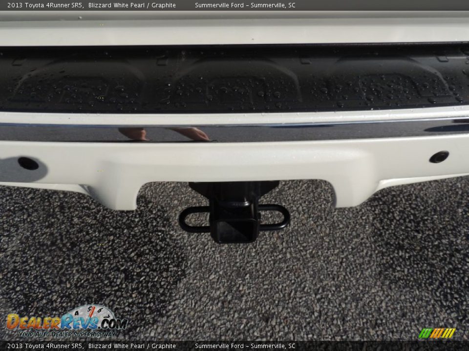 2013 Toyota 4Runner SR5 Blizzard White Pearl / Graphite Photo #16
