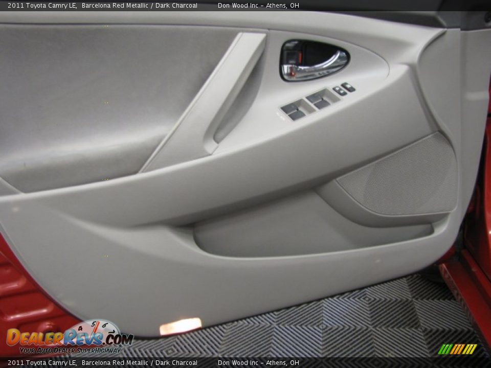 2011 Toyota Camry LE Barcelona Red Metallic / Dark Charcoal Photo #10