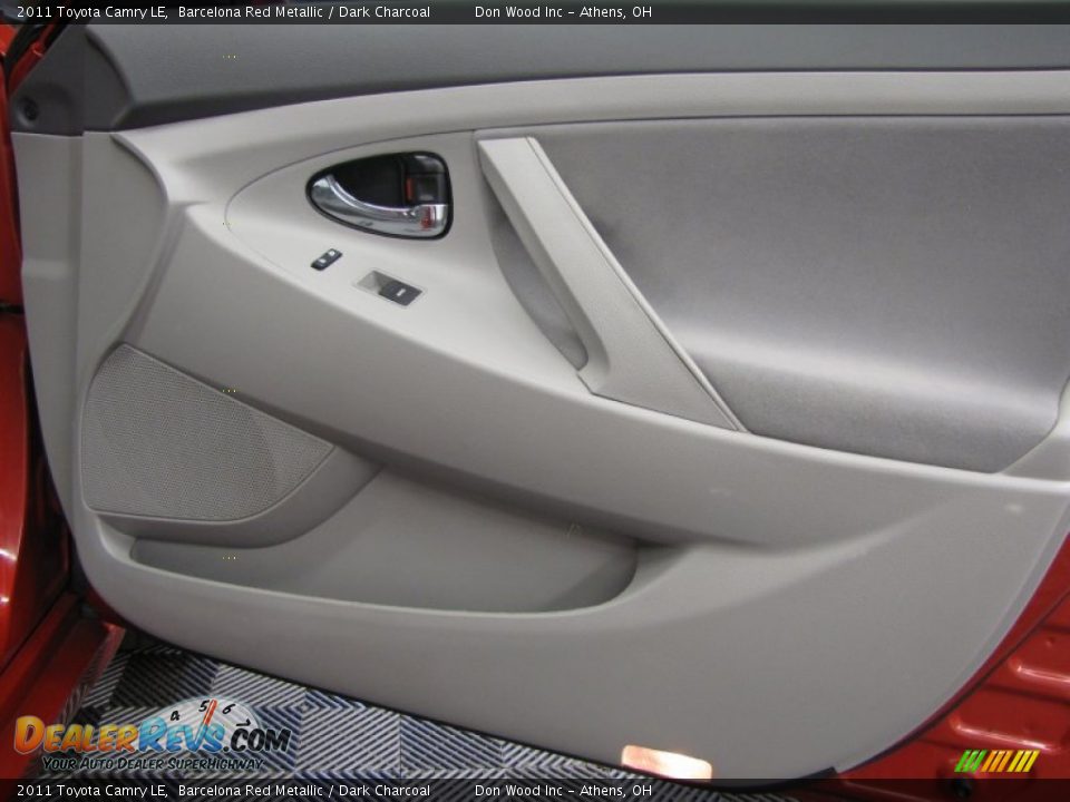 2011 Toyota Camry LE Barcelona Red Metallic / Dark Charcoal Photo #14