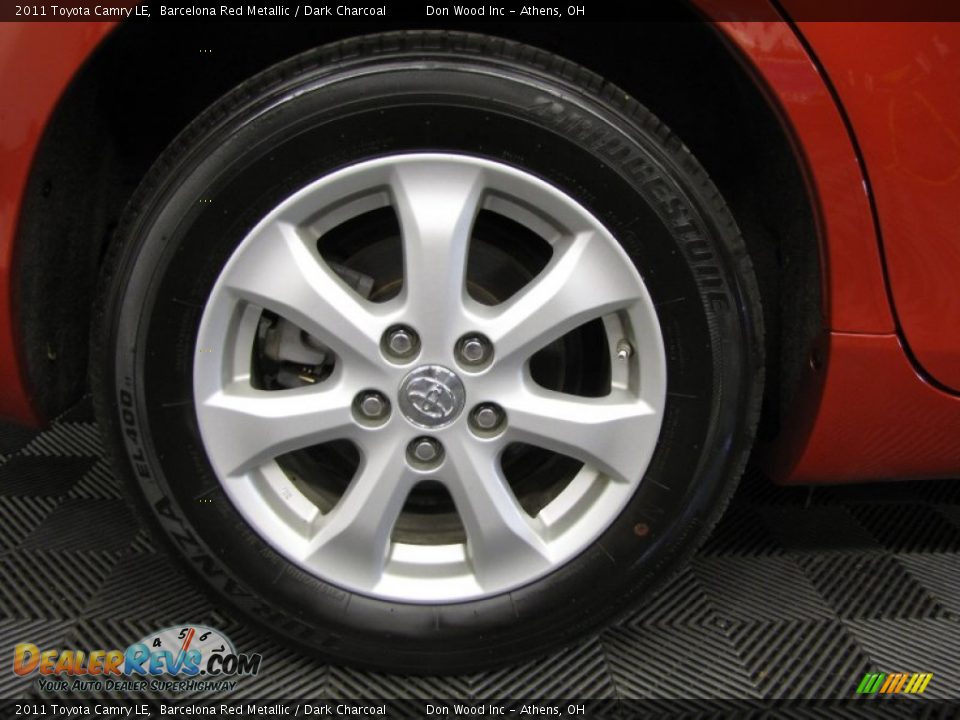 2011 Toyota Camry LE Barcelona Red Metallic / Dark Charcoal Photo #27