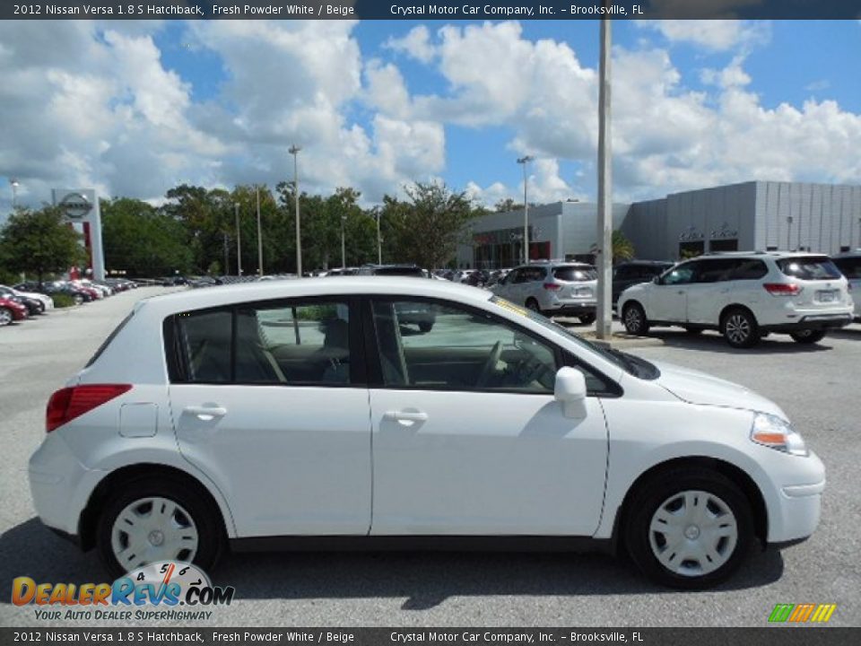 2012 Nissan Versa 1.8 S Hatchback Fresh Powder White / Beige Photo #10