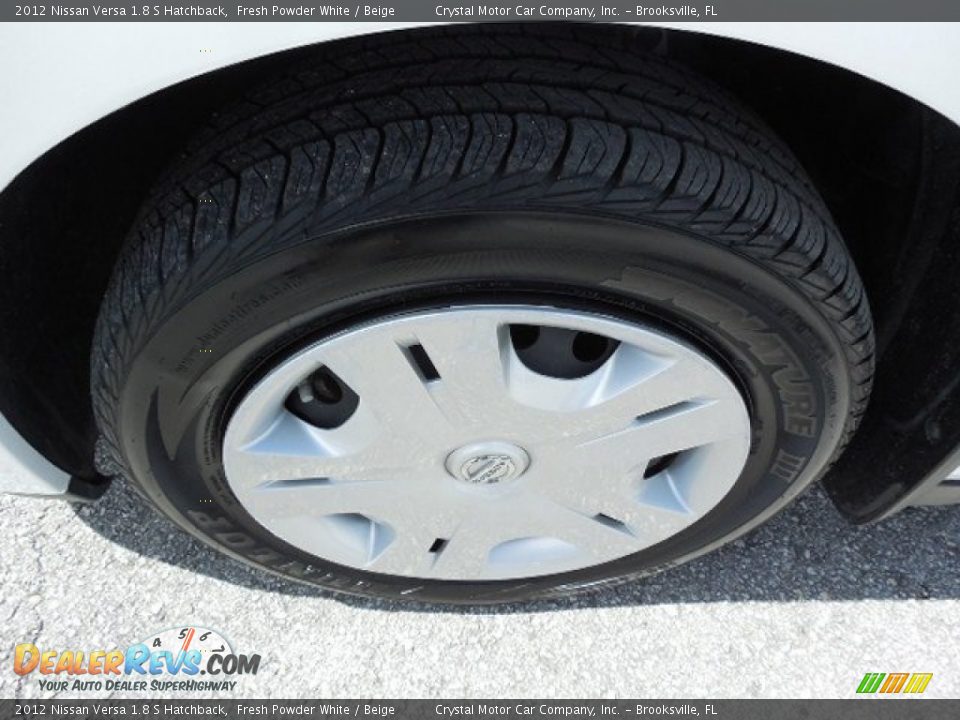 2012 Nissan Versa 1.8 S Hatchback Fresh Powder White / Beige Photo #15