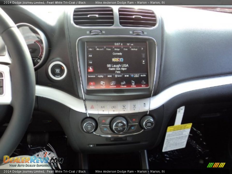 Controls of 2014 Dodge Journey Limited Photo #7