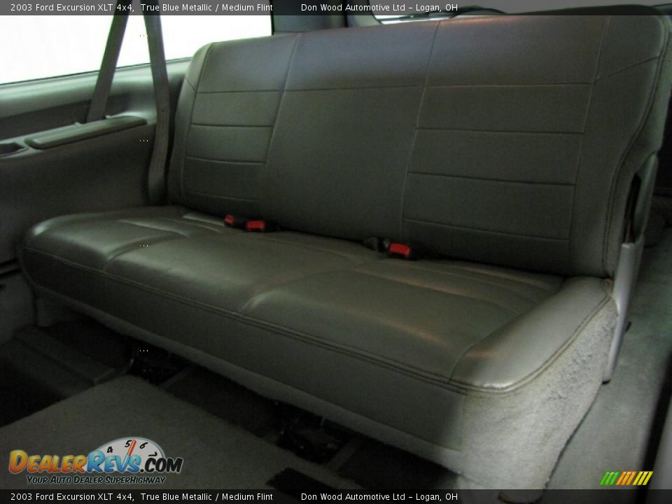 2003 Ford Excursion XLT 4x4 True Blue Metallic / Medium Flint Photo #16
