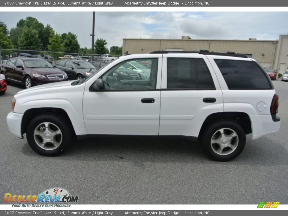 2007 Chevrolet TrailBlazer LS 4x4 Summit White / Light Gray Photo #2