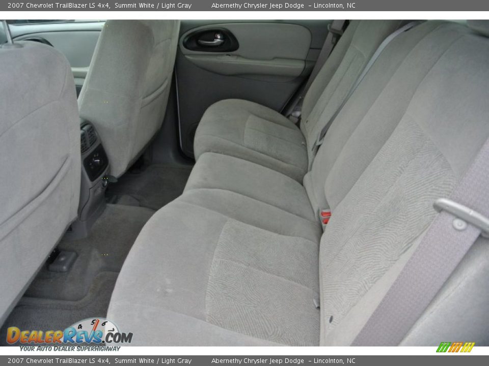2007 Chevrolet TrailBlazer LS 4x4 Summit White / Light Gray Photo #13