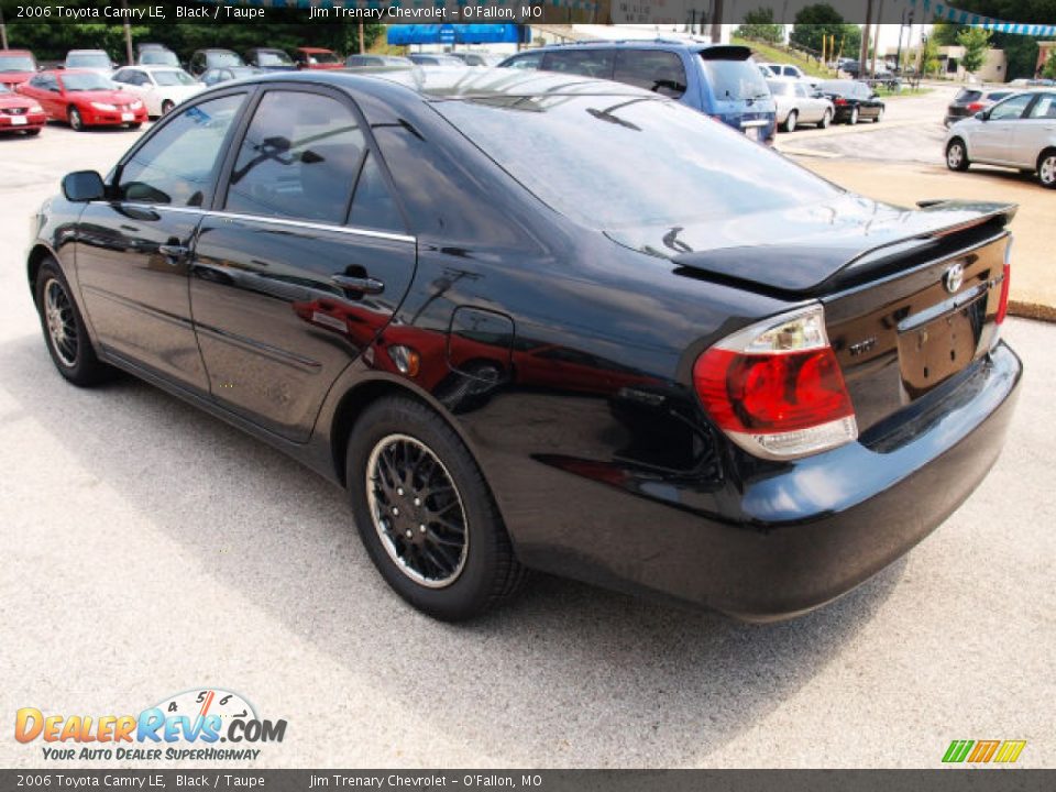 2006 Toyota Camry LE Black / Taupe Photo #4