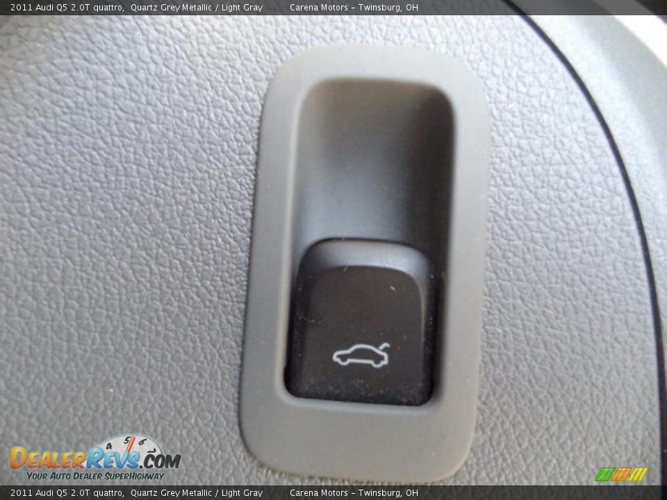 2011 Audi Q5 2.0T quattro Quartz Grey Metallic / Light Gray Photo #18
