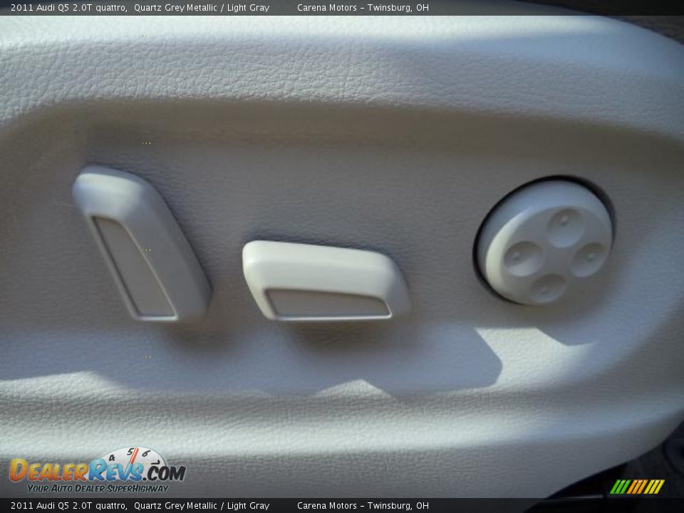 2011 Audi Q5 2.0T quattro Quartz Grey Metallic / Light Gray Photo #31