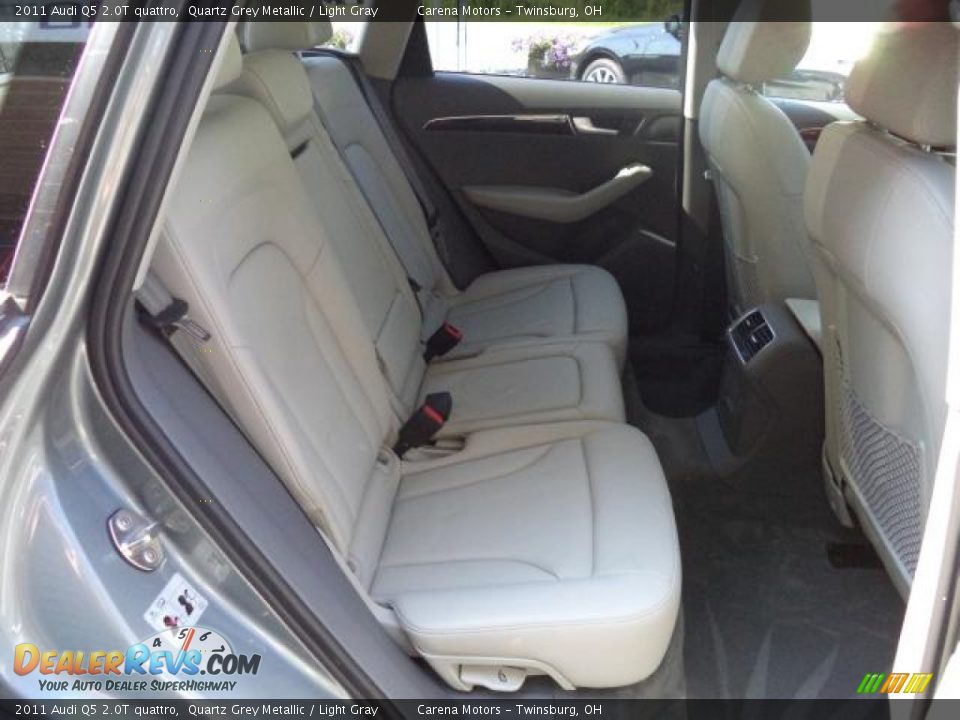 2011 Audi Q5 2.0T quattro Quartz Grey Metallic / Light Gray Photo #32