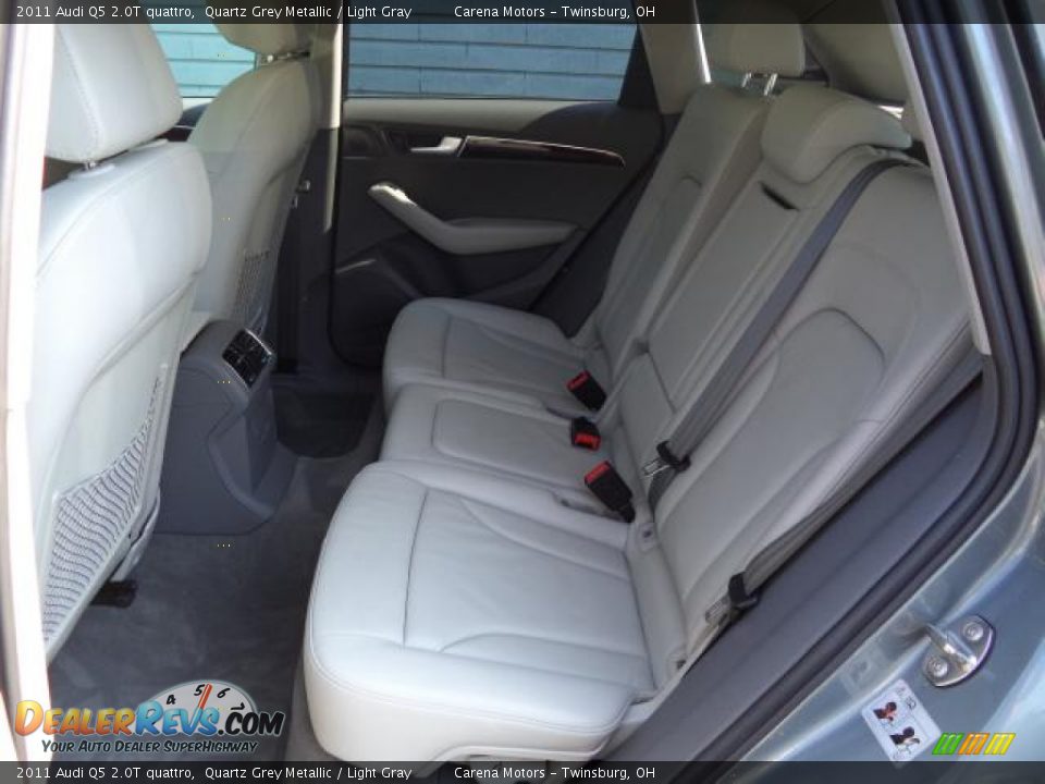 2011 Audi Q5 2.0T quattro Quartz Grey Metallic / Light Gray Photo #33