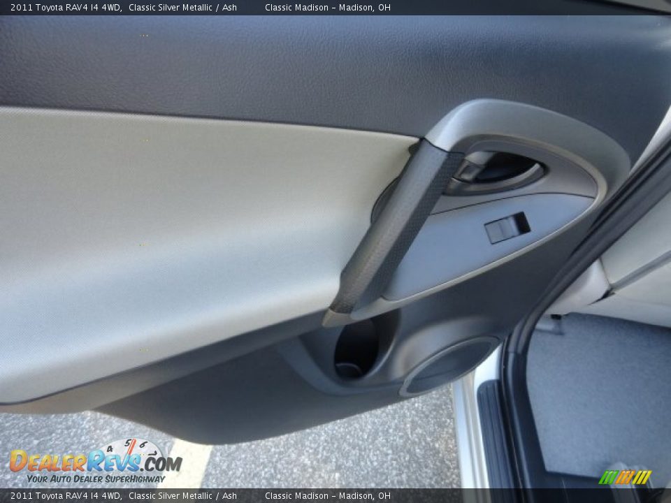 2011 Toyota RAV4 I4 4WD Classic Silver Metallic / Ash Photo #6