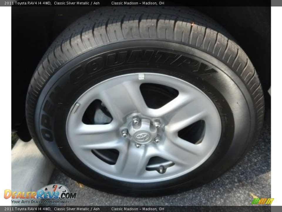 2011 Toyota RAV4 I4 4WD Classic Silver Metallic / Ash Photo #13