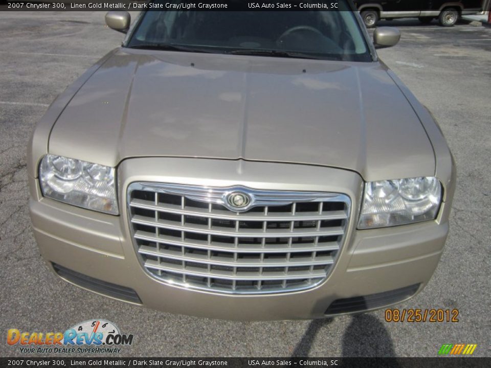 2007 Chrysler 300 Linen Gold Metallic / Dark Slate Gray/Light Graystone Photo #1