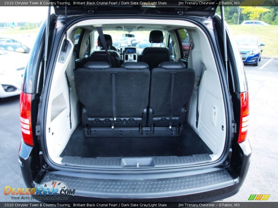 2010 Chrysler Town & Country Touring Brilliant Black Crystal Pearl / Dark Slate Gray/Light Shale Photo #5