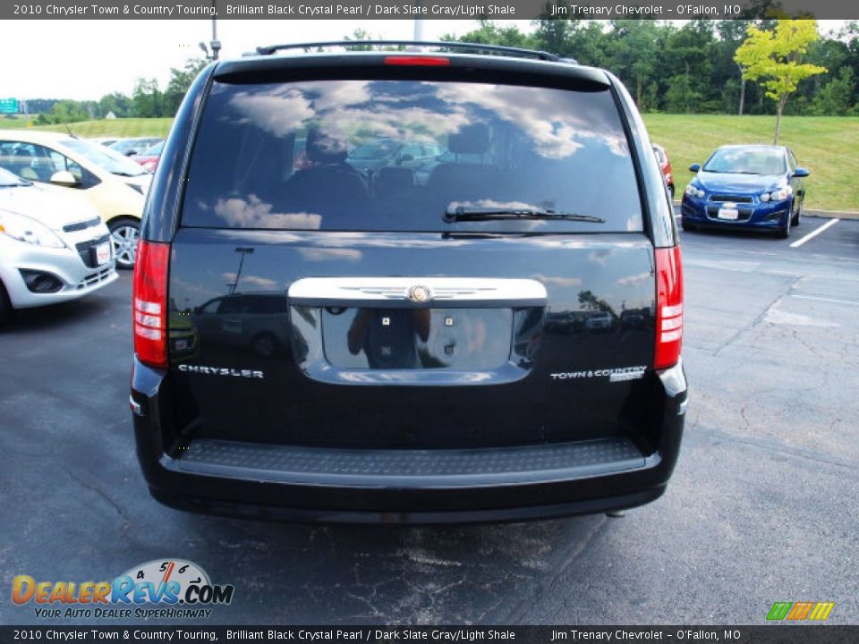 2010 Chrysler Town & Country Touring Brilliant Black Crystal Pearl / Dark Slate Gray/Light Shale Photo #6