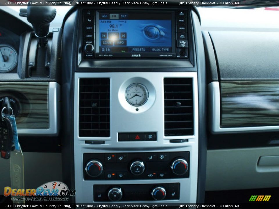 2010 Chrysler Town & Country Touring Brilliant Black Crystal Pearl / Dark Slate Gray/Light Shale Photo #12