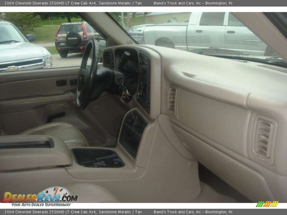 2004 Chevrolet Silverado 2500HD LT Crew Cab 4x4 Sandstone Metallic / Tan Photo #3