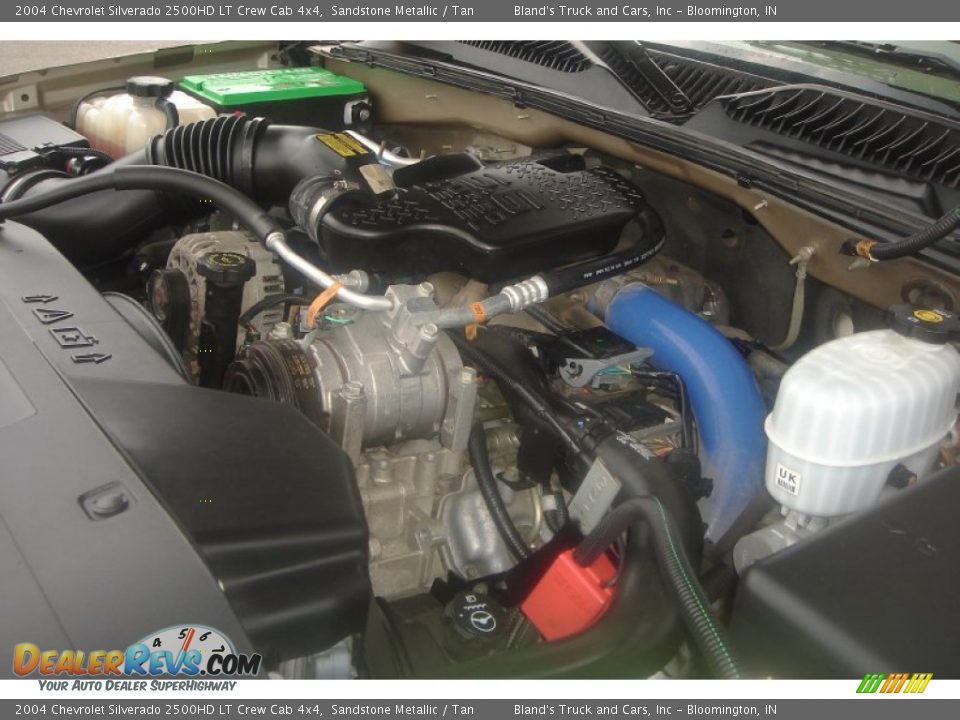 2004 Chevrolet Silverado 2500HD LT Crew Cab 4x4 Sandstone Metallic / Tan Photo #17