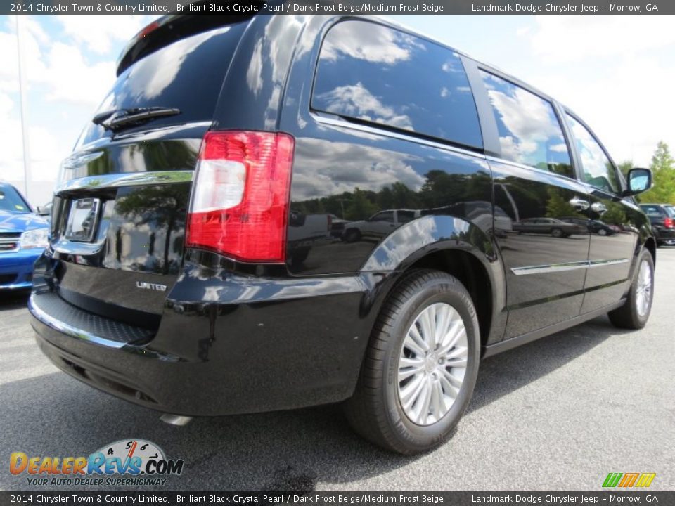 2014 Chrysler Town & Country Limited Brilliant Black Crystal Pearl / Dark Frost Beige/Medium Frost Beige Photo #3