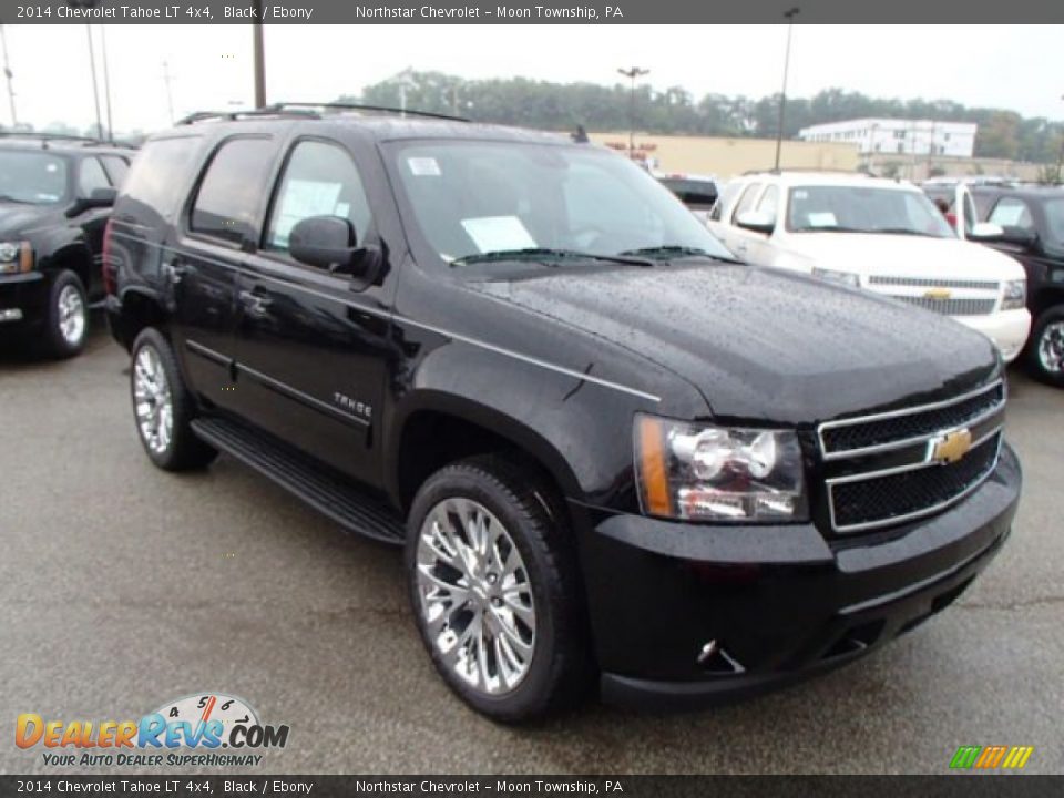 Front 3/4 View of 2014 Chevrolet Tahoe LT 4x4 Photo #2