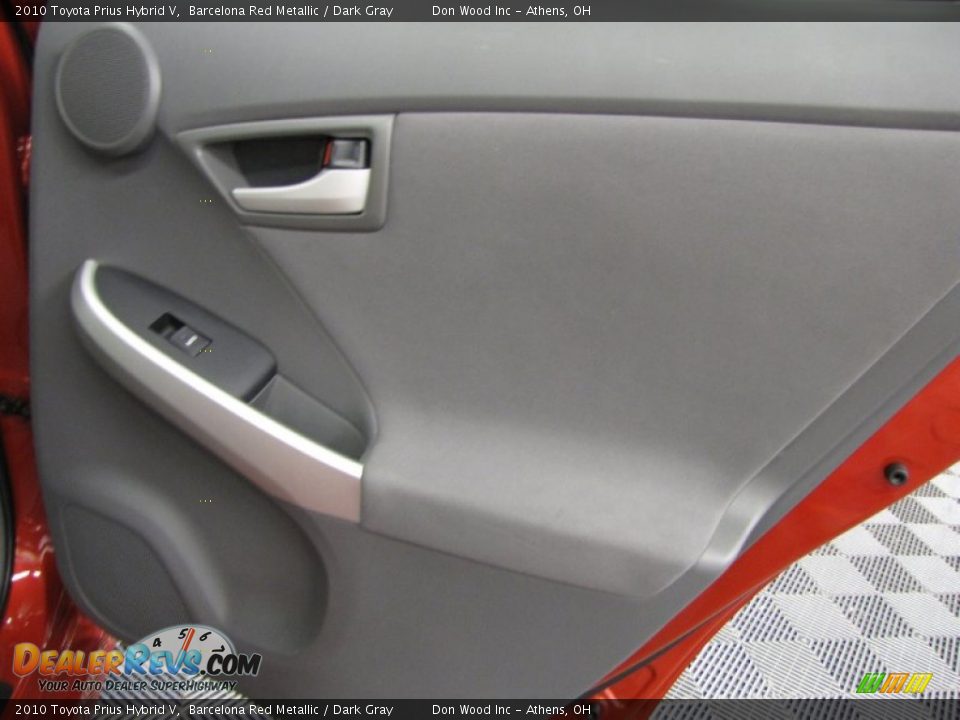 2010 Toyota Prius Hybrid V Barcelona Red Metallic / Dark Gray Photo #13