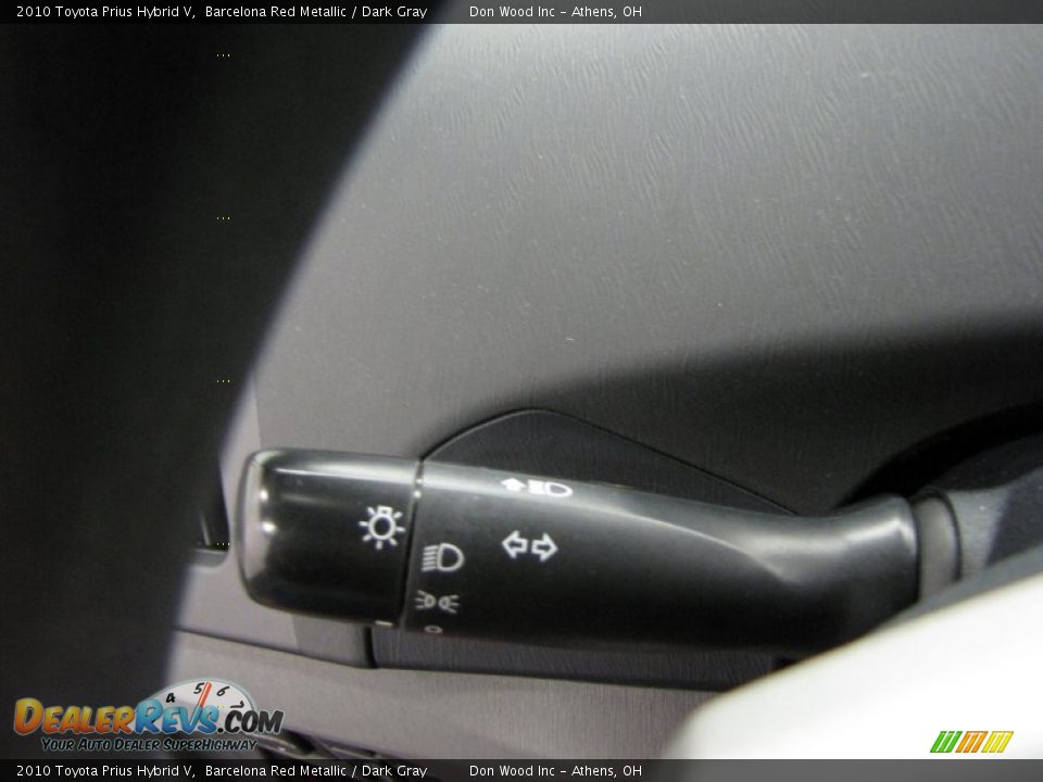 2010 Toyota Prius Hybrid V Barcelona Red Metallic / Dark Gray Photo #18