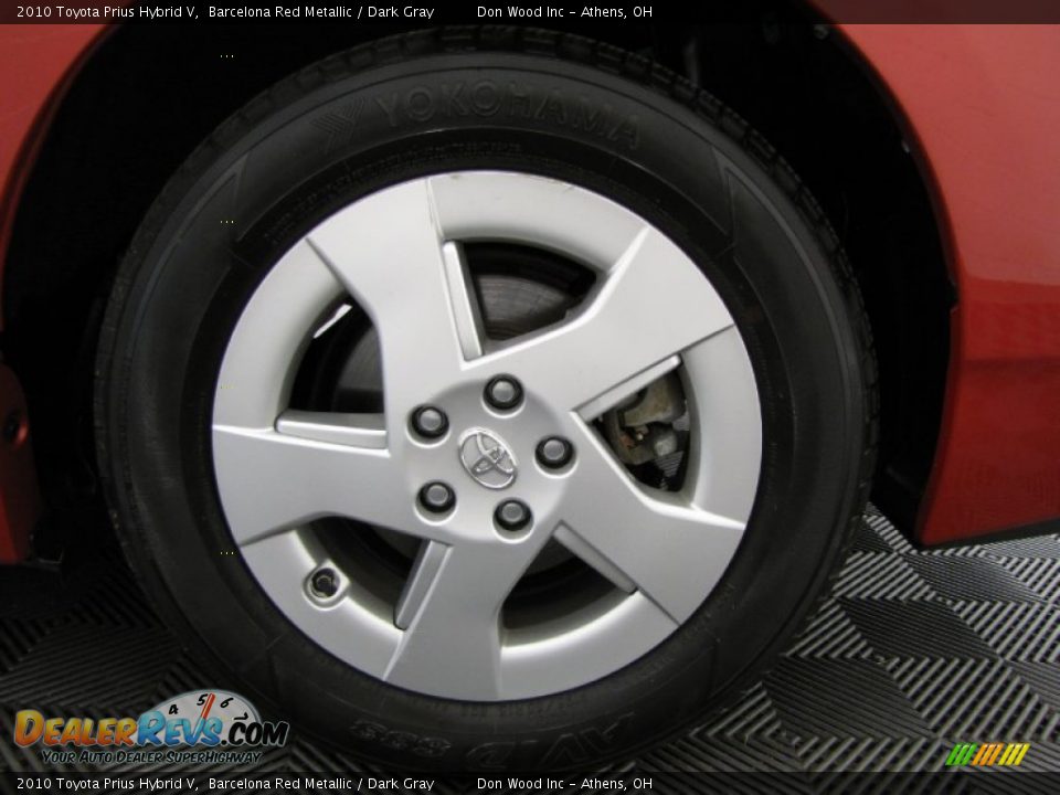 2010 Toyota Prius Hybrid V Barcelona Red Metallic / Dark Gray Photo #24
