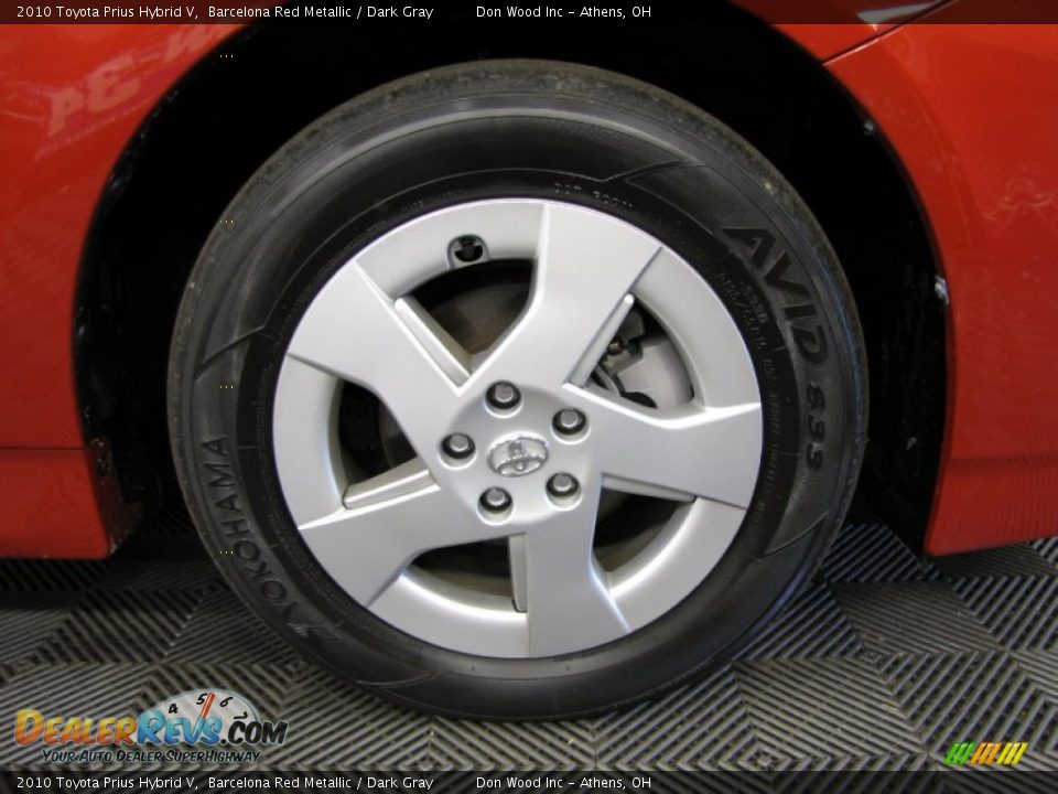 2010 Toyota Prius Hybrid V Barcelona Red Metallic / Dark Gray Photo #26