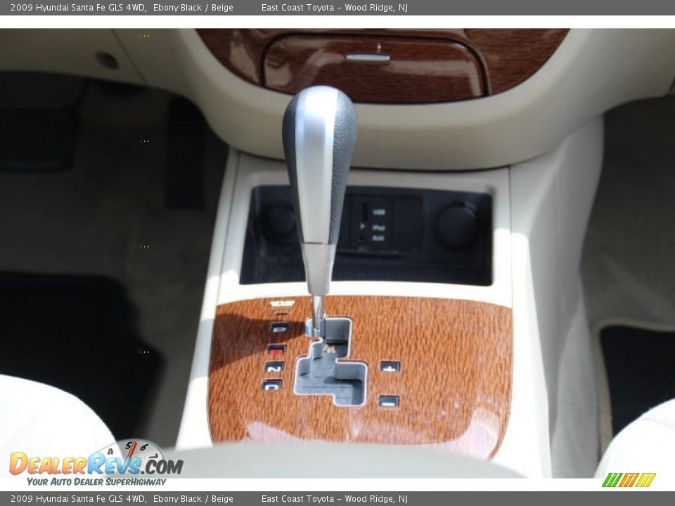 2009 Hyundai Santa Fe GLS 4WD Ebony Black / Beige Photo #12