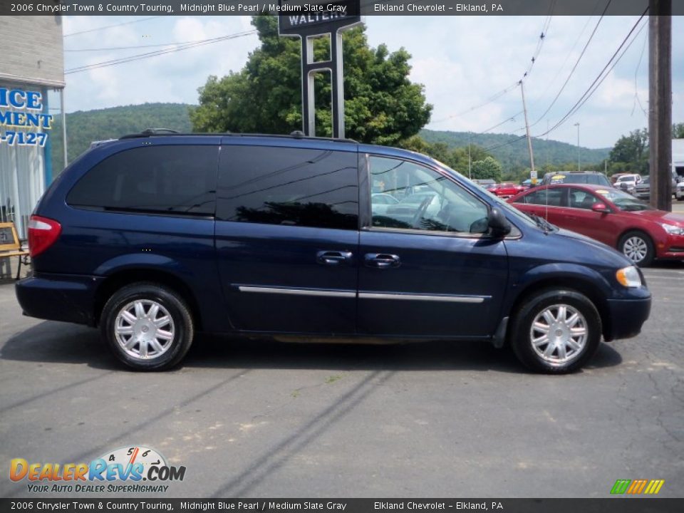 2006 Chrysler Town & Country Touring Midnight Blue Pearl / Medium Slate Gray Photo #4