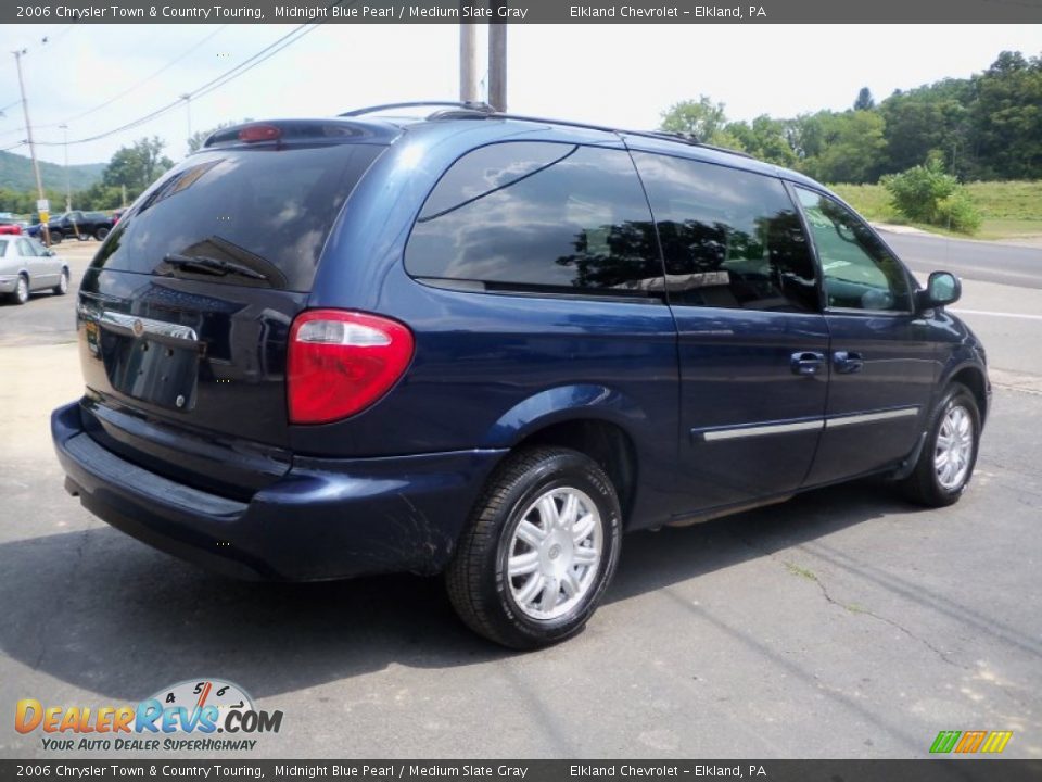 2006 Chrysler Town & Country Touring Midnight Blue Pearl / Medium Slate Gray Photo #5