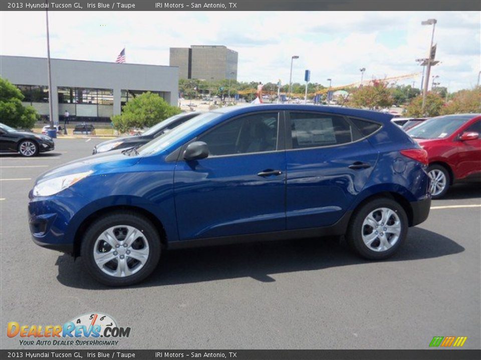 2013 Hyundai Tucson GL Iris Blue / Taupe Photo #4