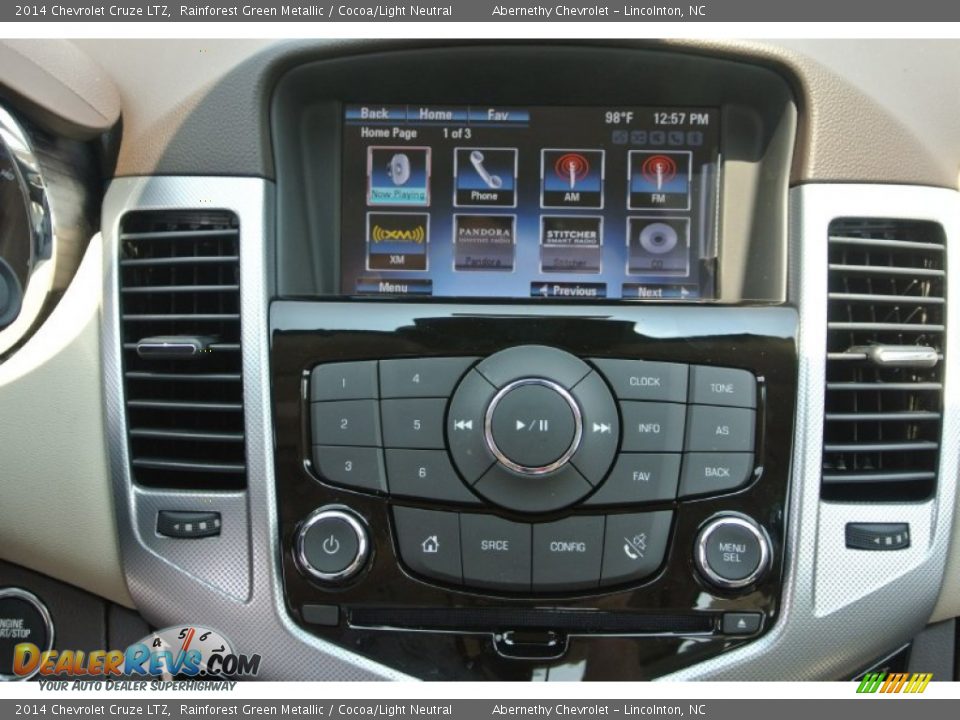 Controls of 2014 Chevrolet Cruze LTZ Photo #13