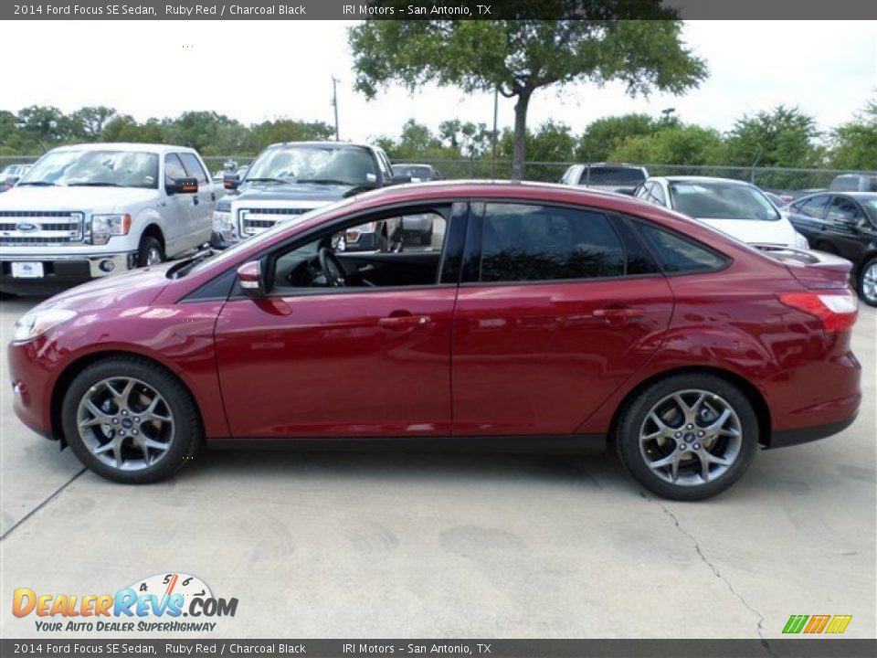 2014 Ford Focus SE Sedan Ruby Red / Charcoal Black Photo #2