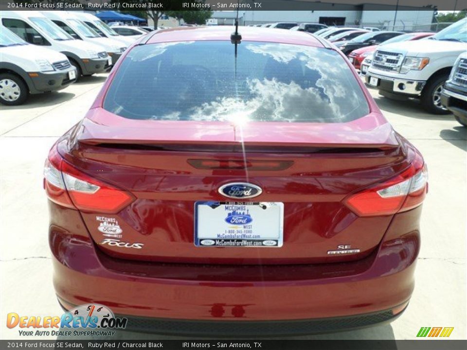 2014 Ford Focus SE Sedan Ruby Red / Charcoal Black Photo #4