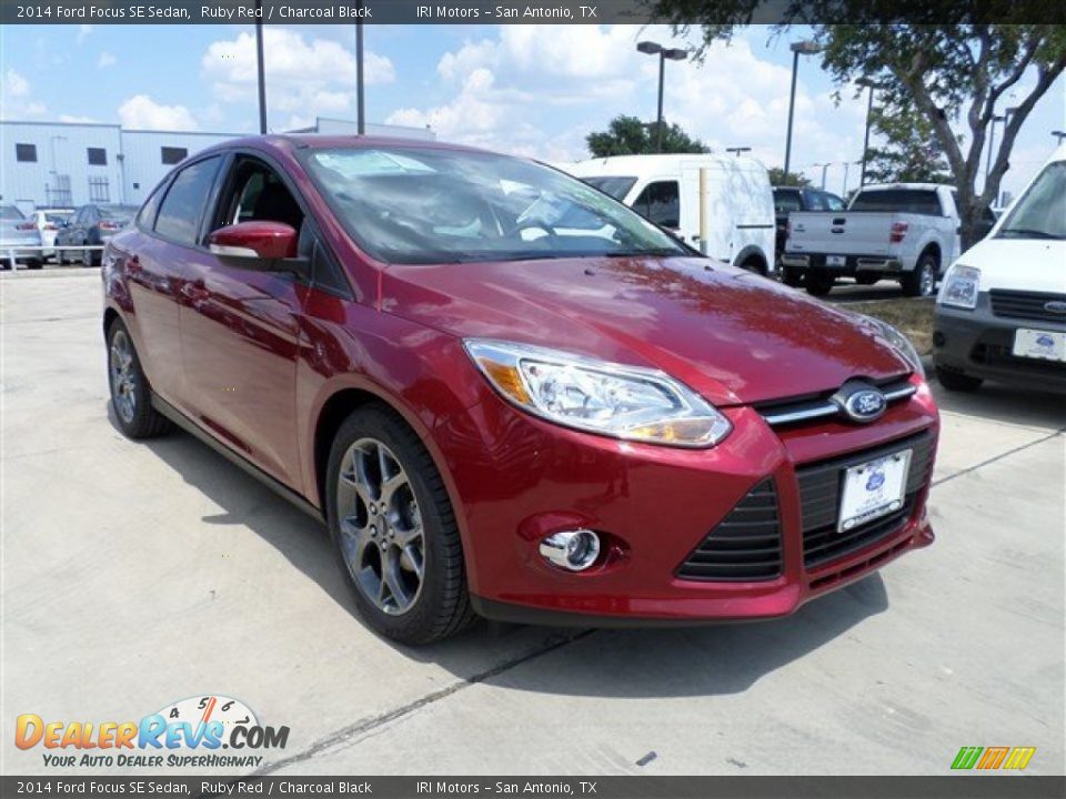 2014 Ford Focus SE Sedan Ruby Red / Charcoal Black Photo #7
