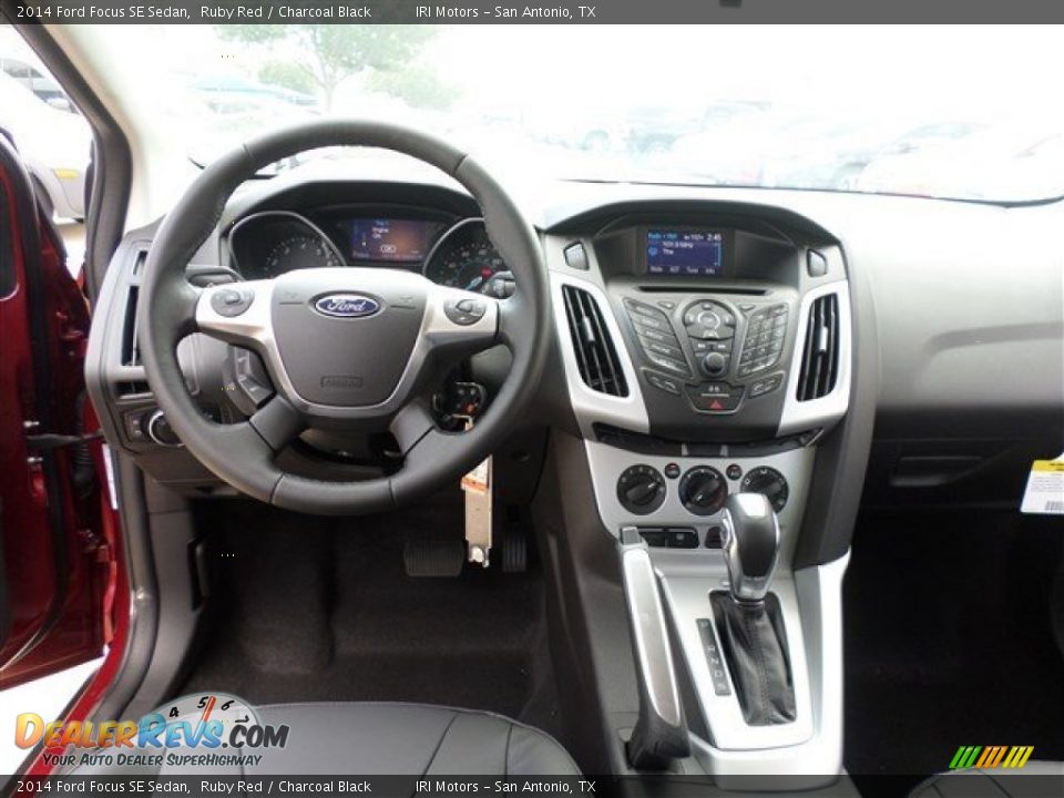 2014 Ford Focus SE Sedan Ruby Red / Charcoal Black Photo #14