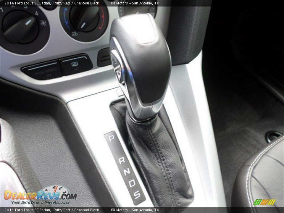 2014 Ford Focus SE Sedan Ruby Red / Charcoal Black Photo #23