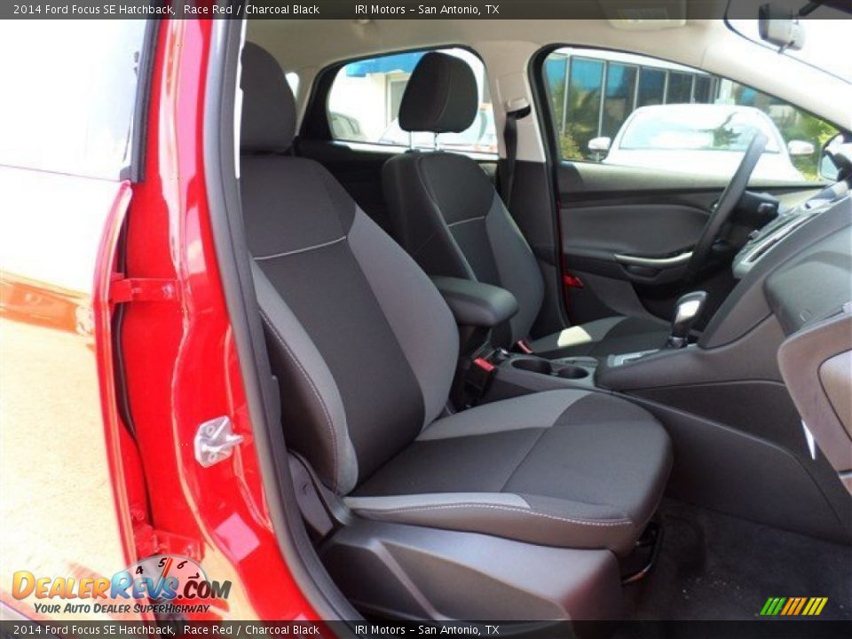 2014 Ford Focus SE Hatchback Race Red / Charcoal Black Photo #10