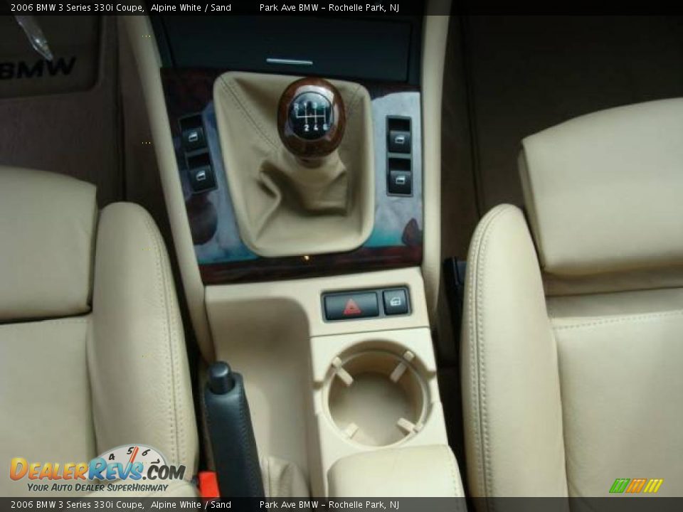 2006 BMW 3 Series 330i Coupe Alpine White / Sand Photo #17
